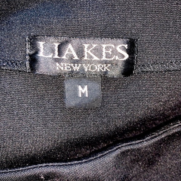 Liakes Black Off shoulder Dress - Picture 4 of 5